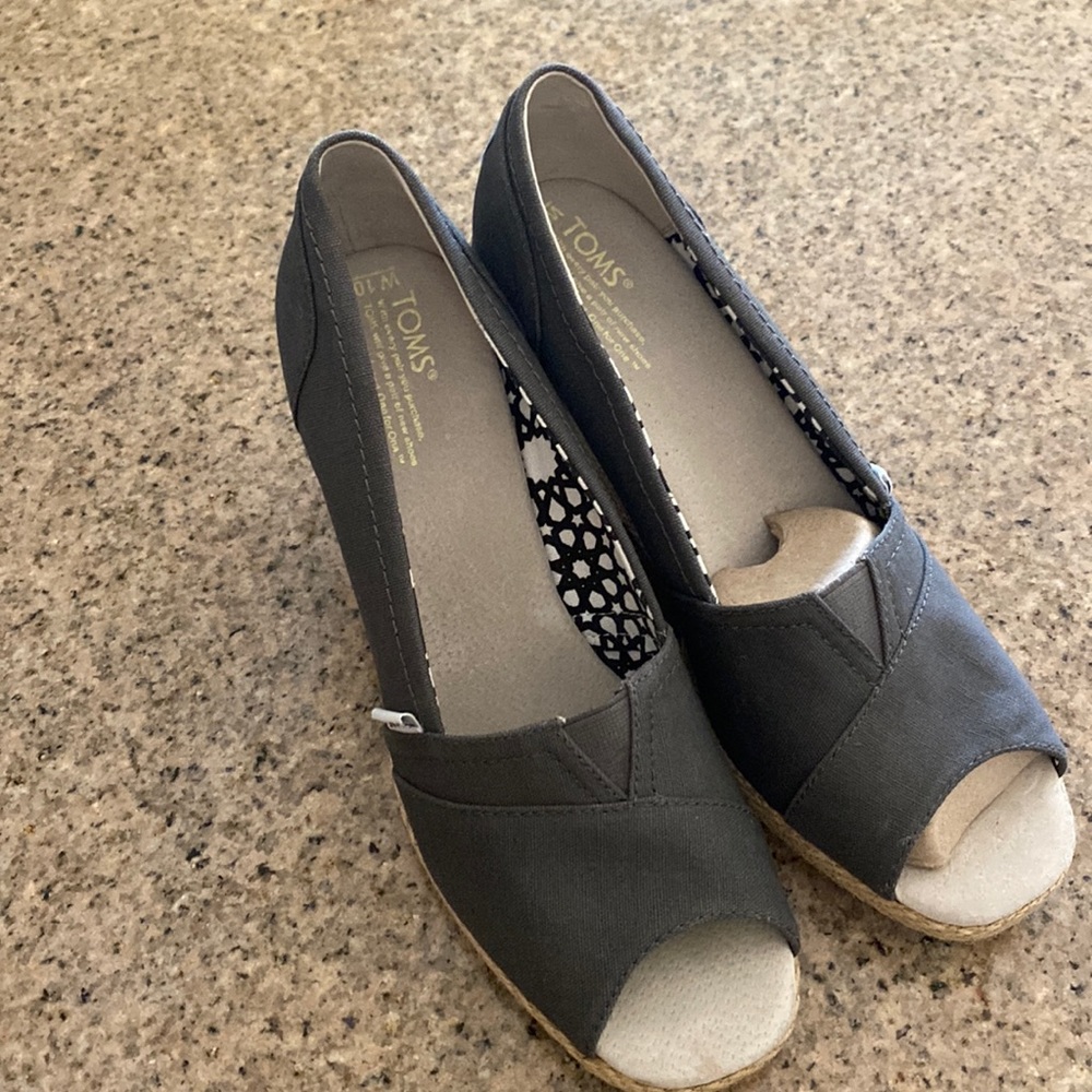 TOMS